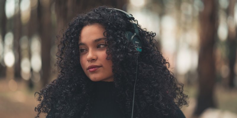 10 Ways To Fight Back Against Headphone Hair