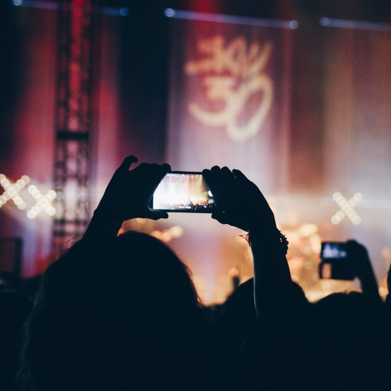 9 Tips For Going To A Music Concert Alone