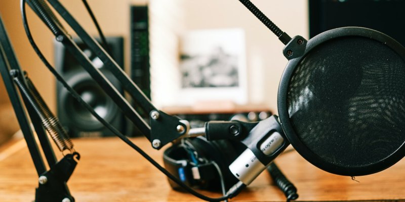 What Do Pop Filters Do? Your Secret Weapon for Professional-Quality Recording