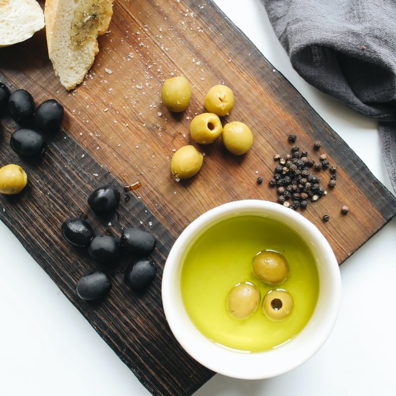 Should You Use Olive Oil For Your Singing Voice?