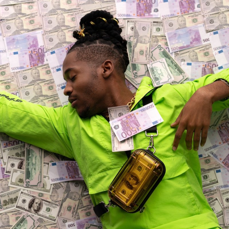 How Much Do Rappers Really Make? (6 Types Of Income) 