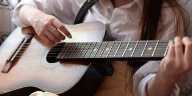 Can You Play Guitar With Long Nails? The Surprising Truth