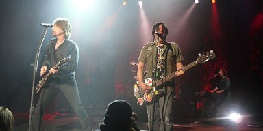 The Intense Meaning Behind "Iris" By The Goo Goo Dolls