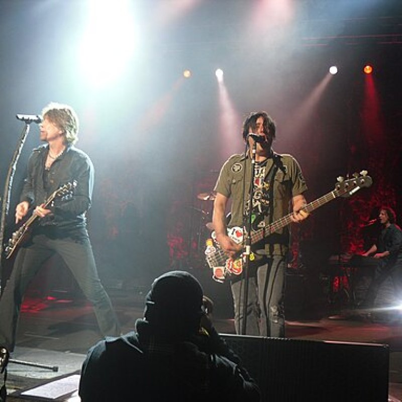 The Intense Meaning Behind "Iris" By The Goo Goo Dolls
