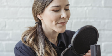 Microphone Distance From Mouth When Recording