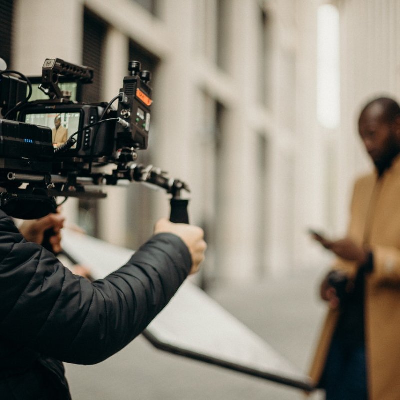 How to Choose the Right Crew for Your Music Video Production