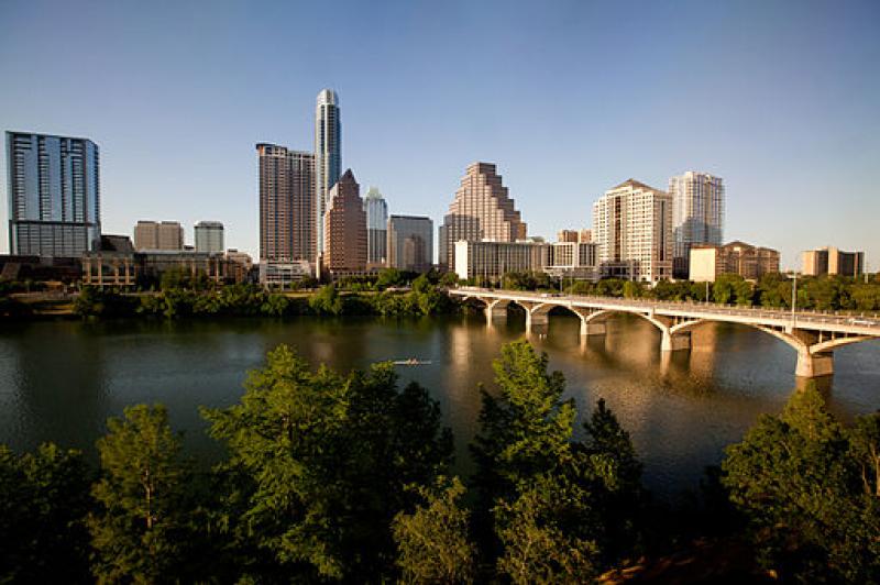 512pxAustin_Texas_Sunset_Skyline_2011.jpeg