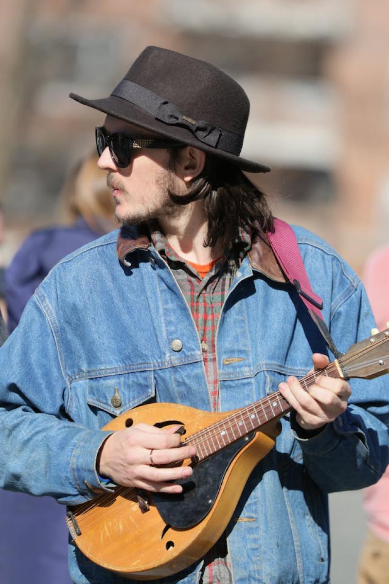 mandolin-guy.jpg