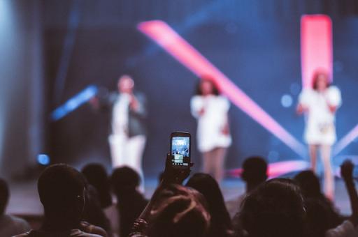 backup-singers